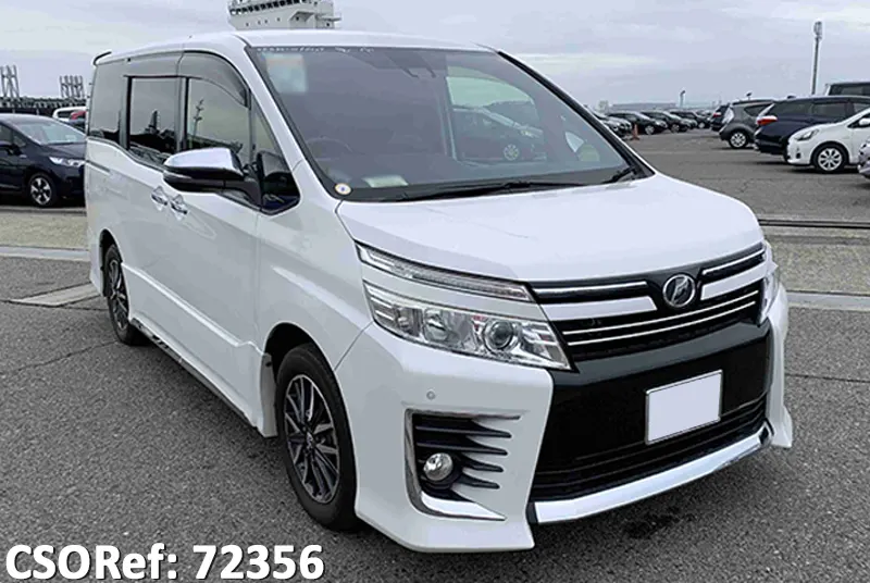 Toyota / Voxy 2016